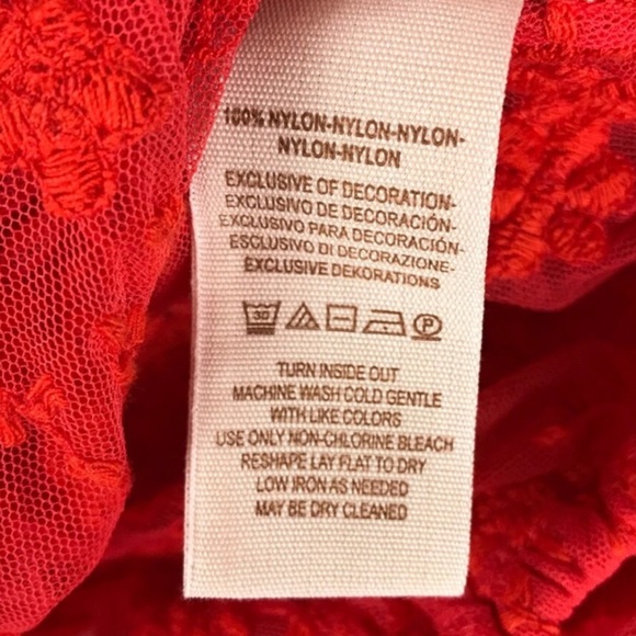 NWT Free People Jubilee Embroidered Top. Size S - Picture 8 of 8